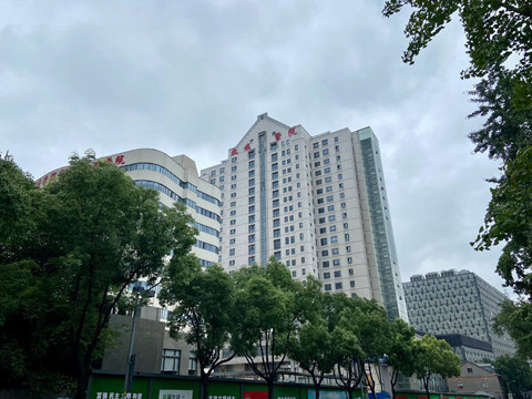 南京大学医学院附属鼓楼医院.jpg